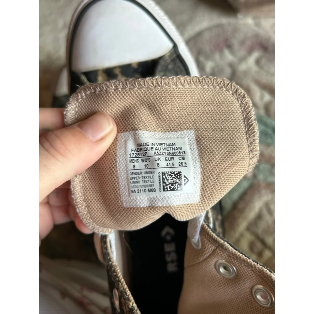 Converse size 8 men’s bleached style